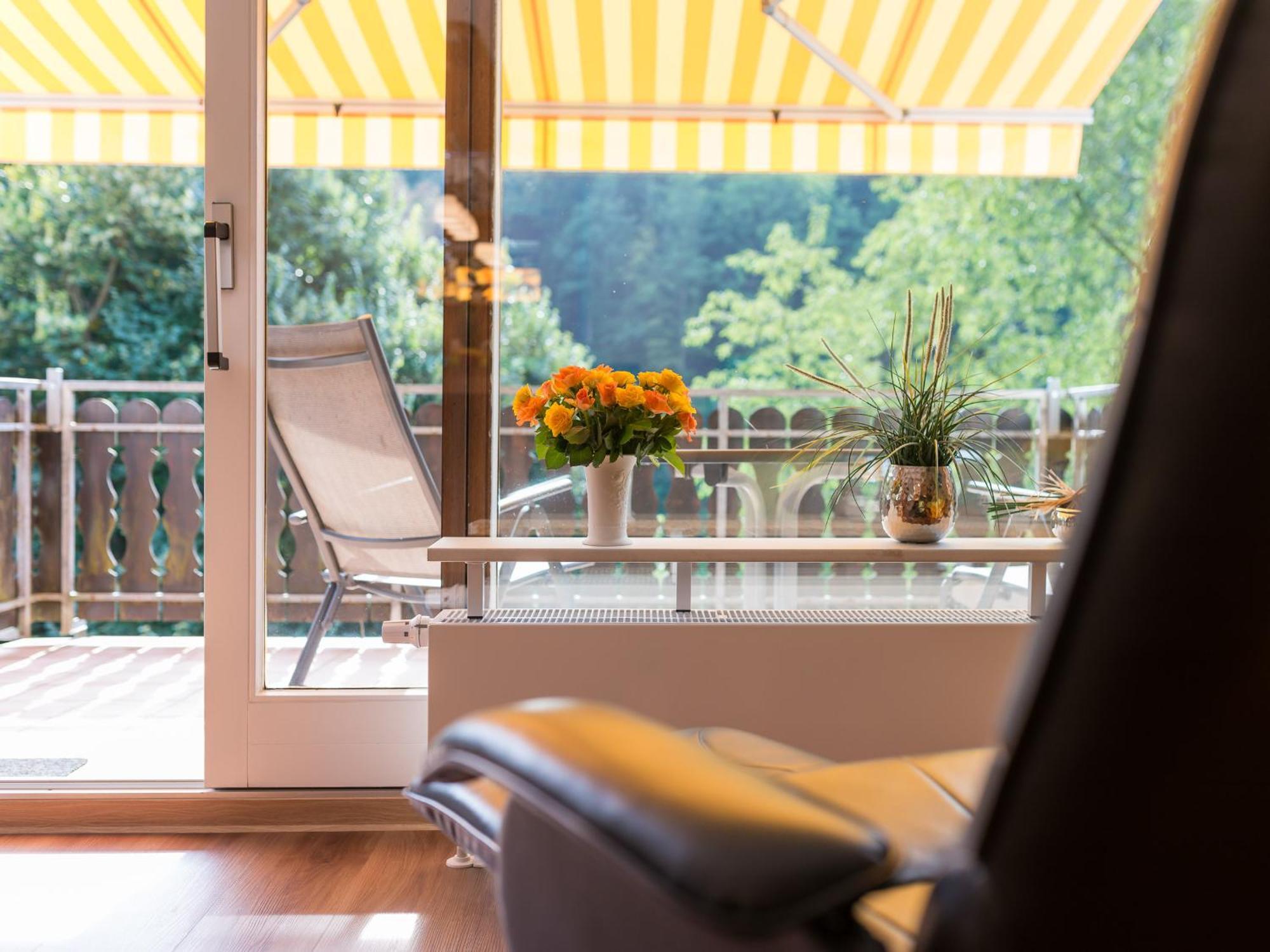 Ferienwohnung Sonnenschein Bad Herrenalb Bagian luar foto